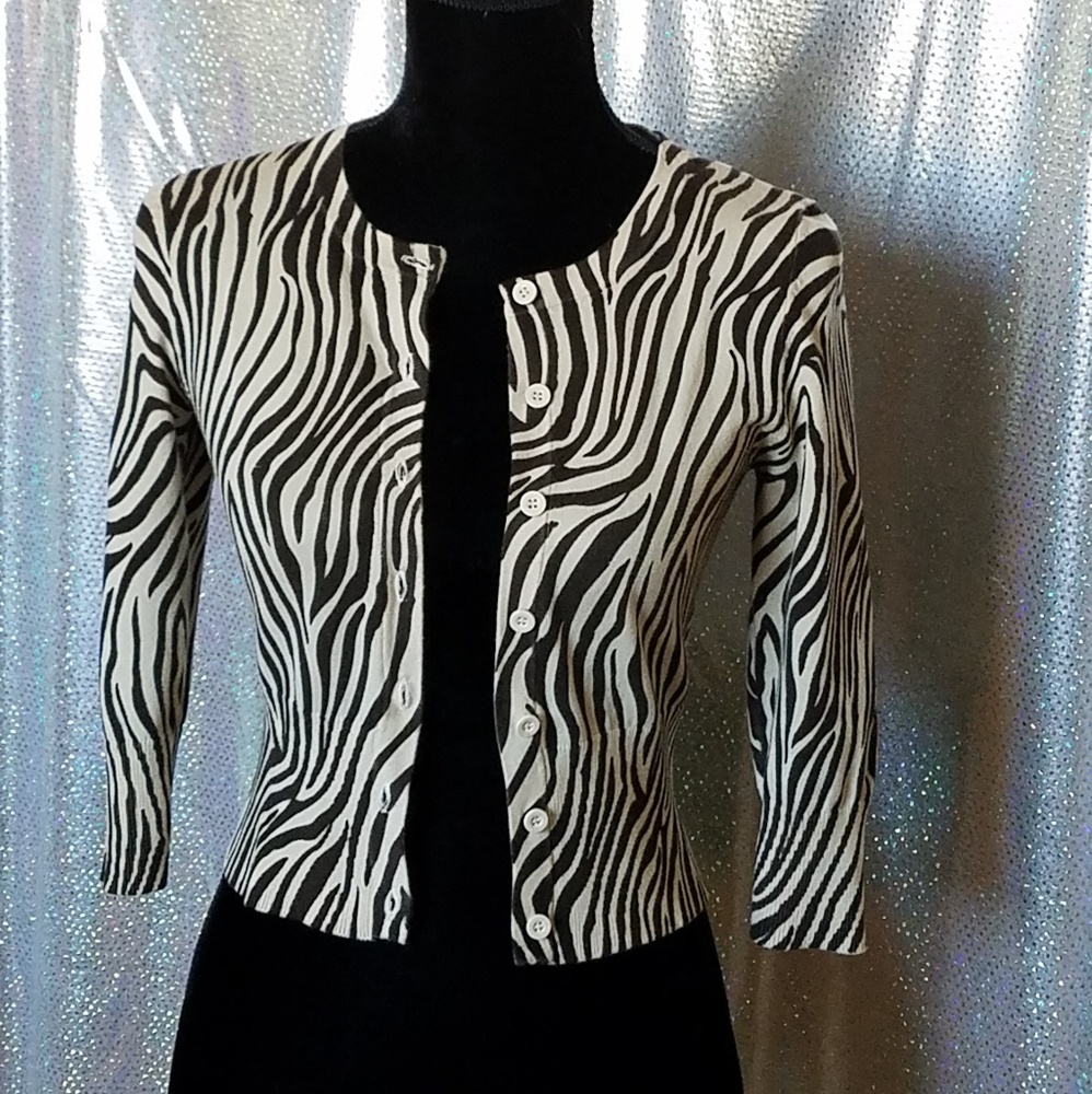 Twenty One 3/4 Sleeve Sweater